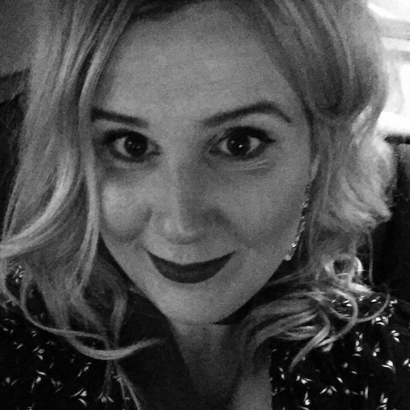 Meet your Posher, Stephanie - Picture 1 of 1